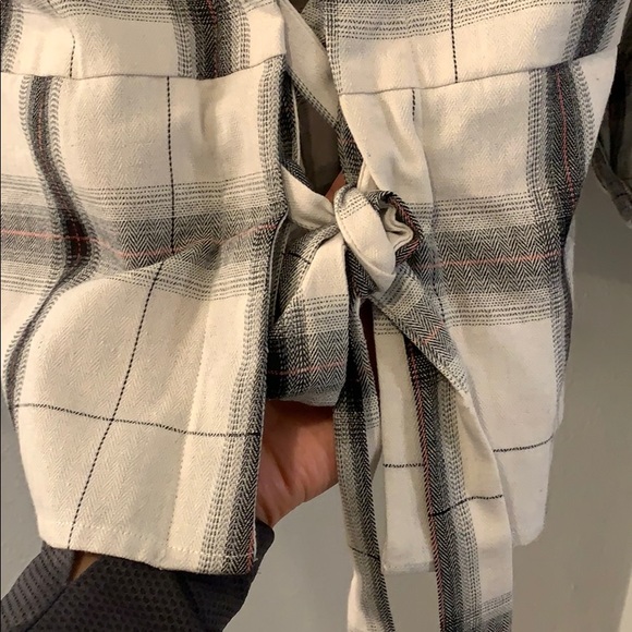 Heartloon button up long sleeve with tie back - Picture 6 of 8